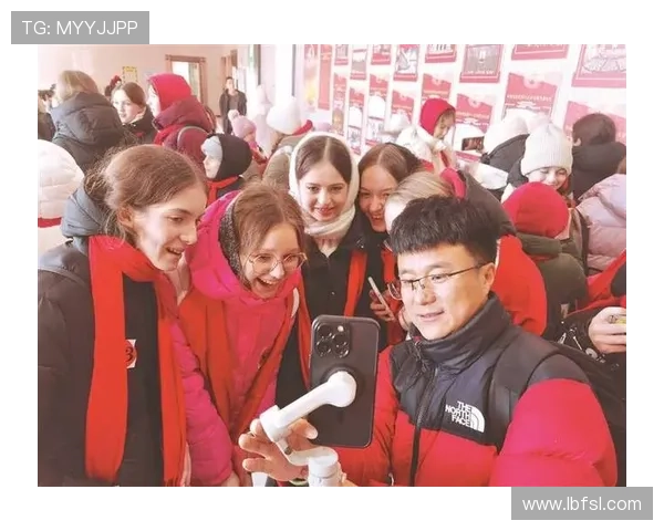 塞布尔社交平台展现活力新形象开拓者防守尖兵引发关注